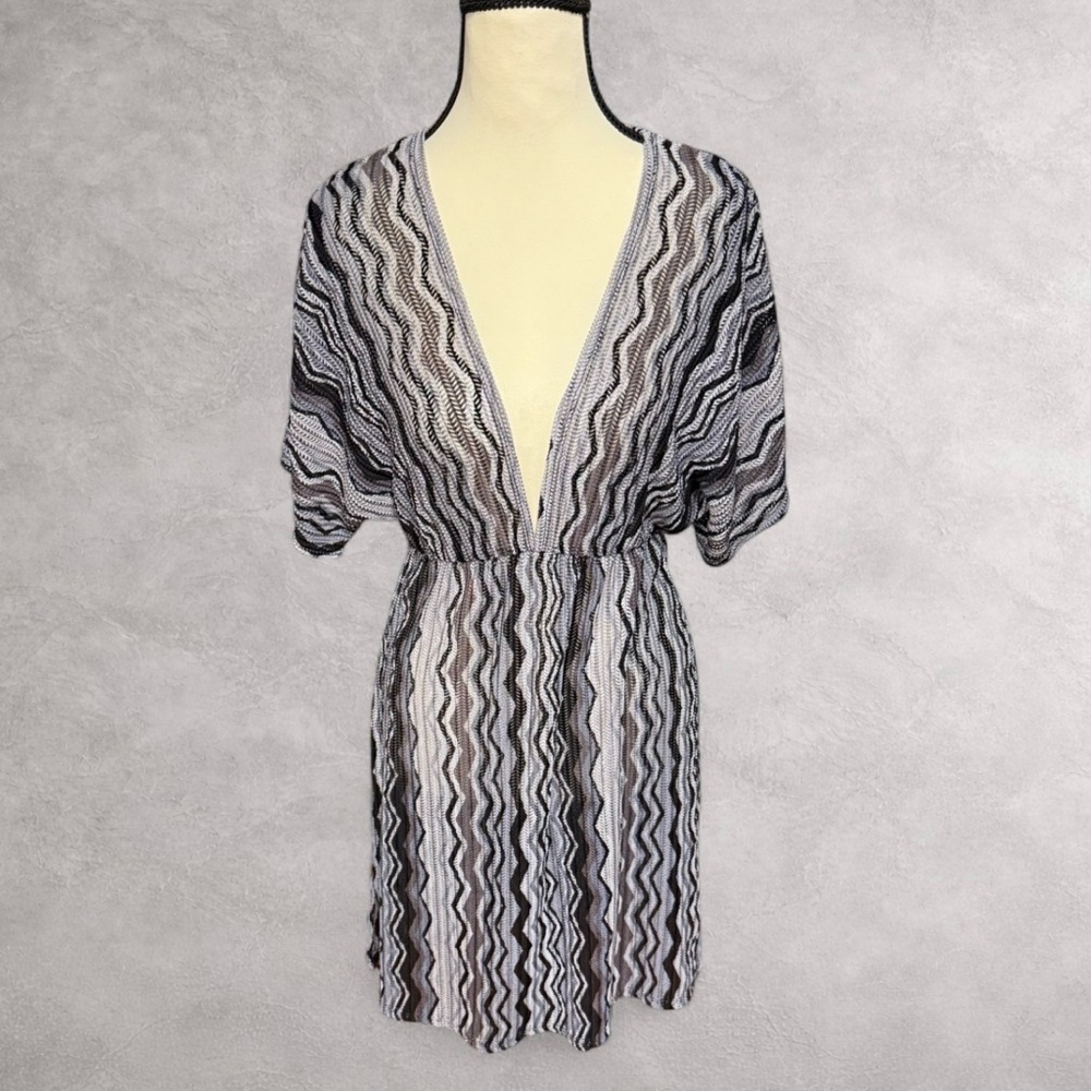 Elan‎ Black and White Wave Pattern Swim Cover-Up